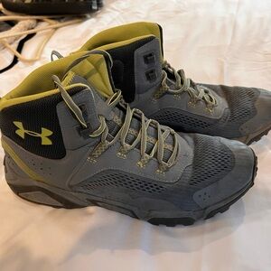 Under armor mens high tops
